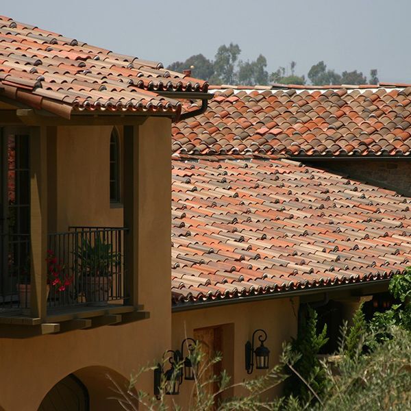 advantages vs disadvantages of tile roofs