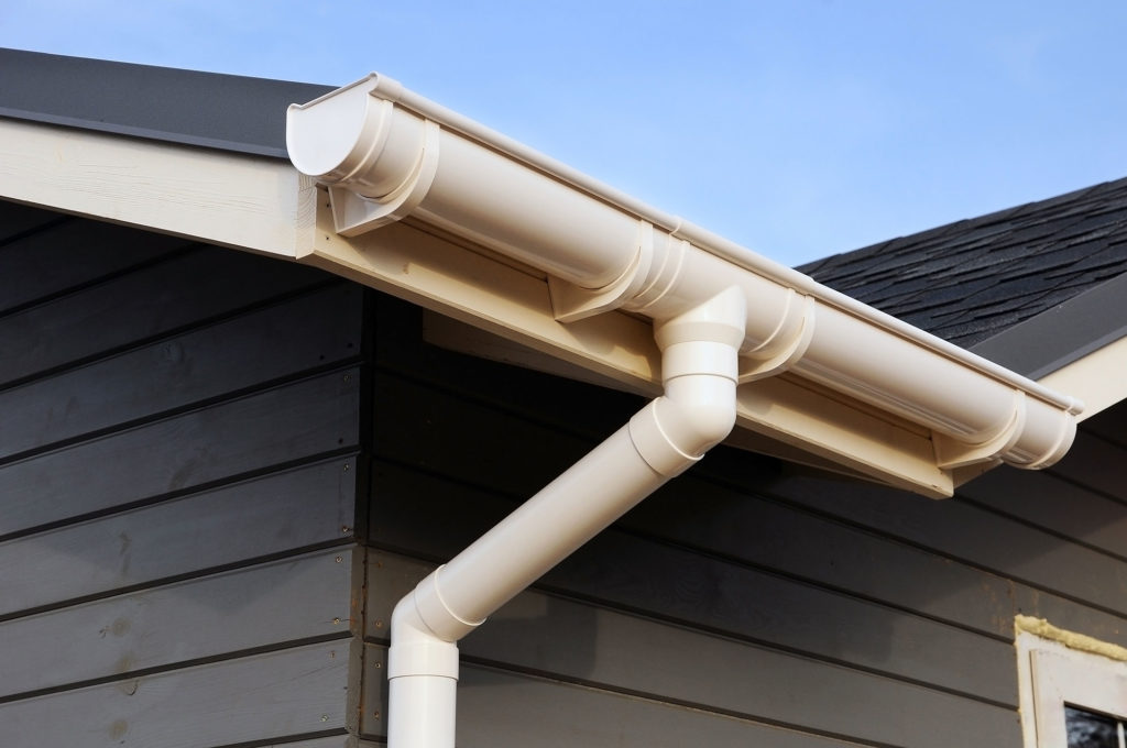 Gutter Cleaning and Maintenance