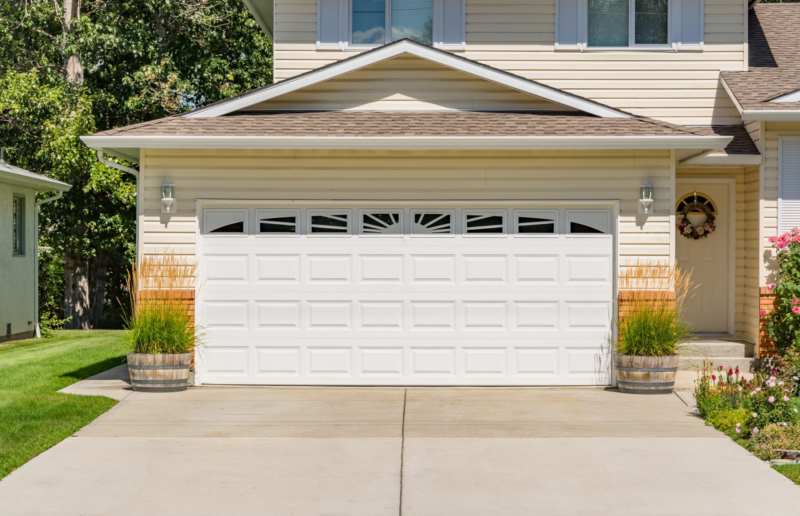 A-TEX Roofing & Remodeling | When Is It Time To Replace a Garage Door?